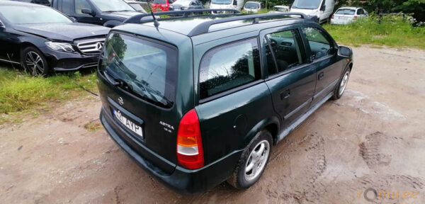Opel Astra Caravan (1998) - Image 4