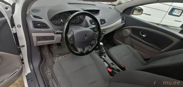 Renault Megane (2013) - Image 8