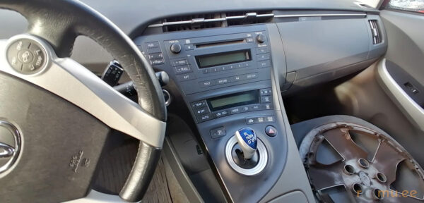 Toyota Prius (2010) - Image 10