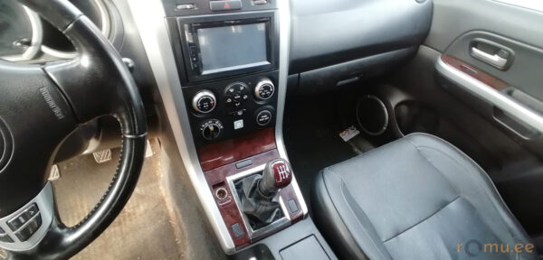 Suzuki Grand Vitara (2006) - Image 8