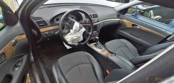 Mercedes-Benz E280 CDI (2006) - Image 6