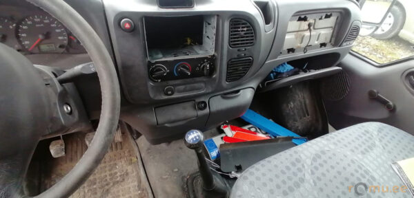 Ford Transit 280S Van (2005) — изображение 9