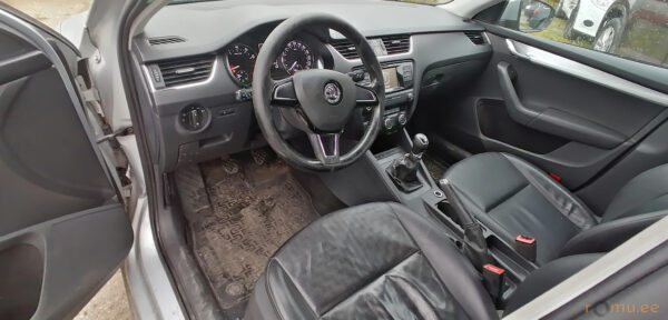 Skoda Octavia (2016) - Image 10