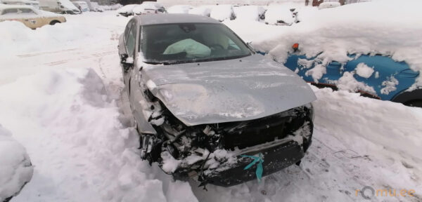 Volvo S60 (2010) - Image 2