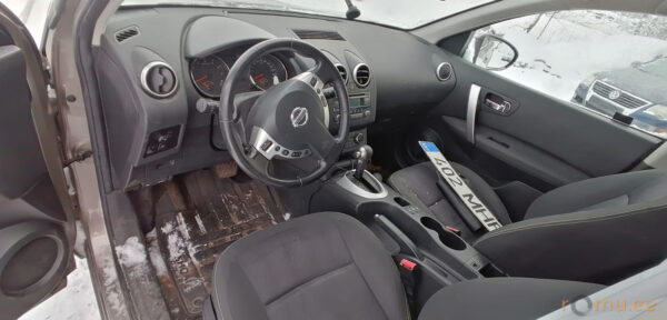 Nissan Qashqai (2012) - Image 8