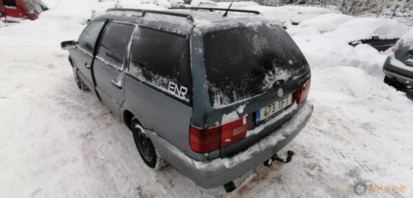 Volkswagen Passat Variant (1994) - Image 4