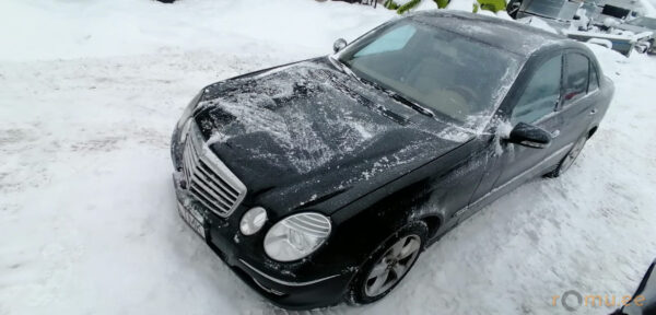 Mercedes-Benz E220 CDI (2006)