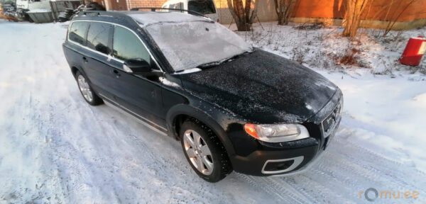 Volvo XC70 (2012) - Image 2