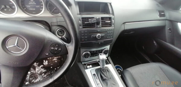 Mercedes-Benz C220 CDI (2009) — изображение 8
