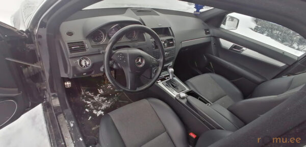 Mercedes-Benz C220 CDI (2009) — изображение 7