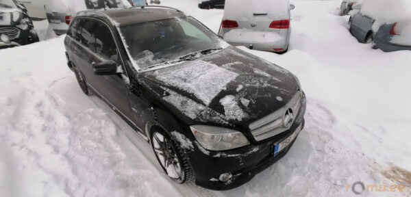 Mercedes-Benz C220 CDI (2009) — изображение 2