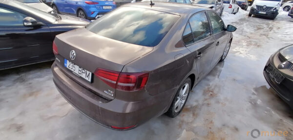 Volkswagen Jetta (2015) - Image 4