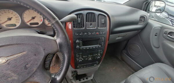 Chrysler Grand Voyager (2005) - Image 9