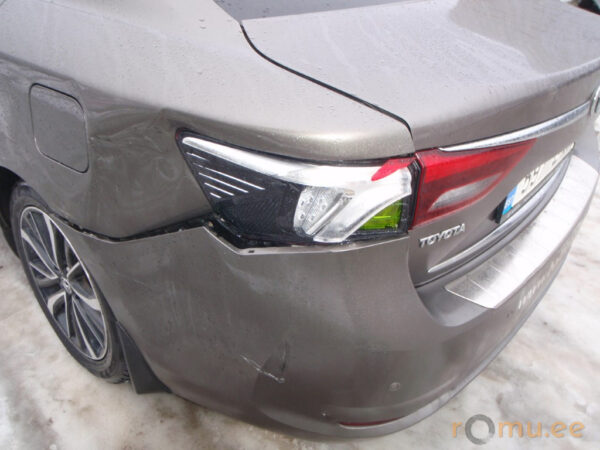 Toyota Avensis (2018) - Image 8