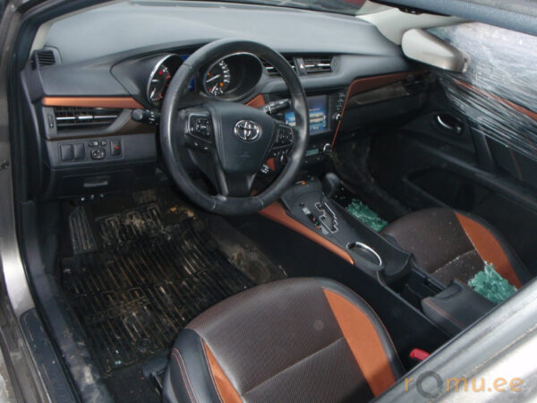 Toyota Avensis (2018) - Image 10