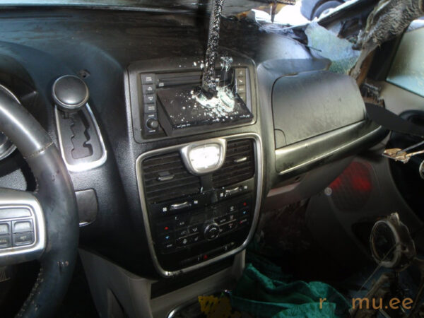 Lancia Voyager (2012) - Image 8
