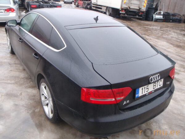 Audi A5 Sportback (2011) - Image 2