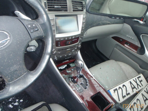 Lexus IS250 (2006) — изображение 9