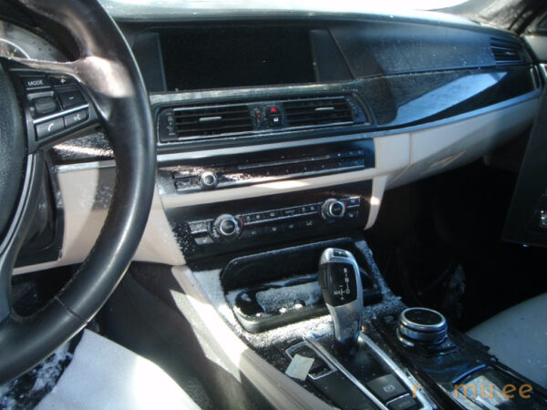 BMW 525d (2013) - Image 9