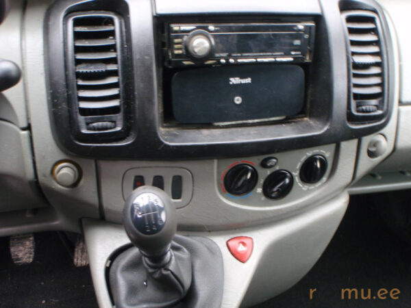 Renault Trafic (2004) — изображение 10