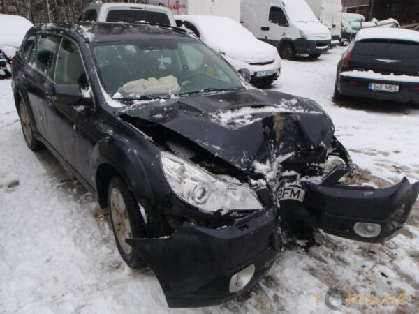 Subaru Legacy (2011) - Image 2