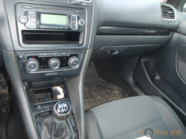 Volkswagen Golf Variant (2010) - Image 9