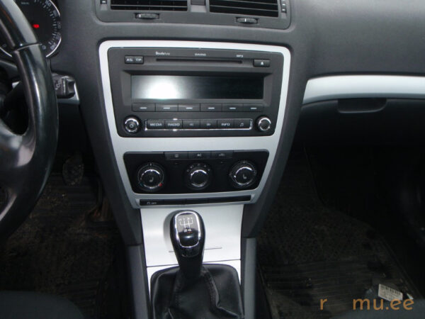 Skoda Octavia (2012) - Image 9