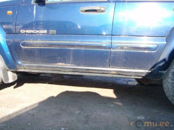 Jeep Cherokee (2002) - Image 6