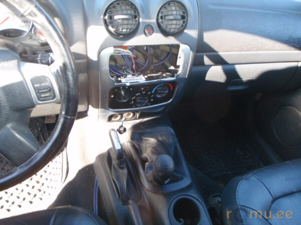 Jeep Cherokee (2002) - Image 9