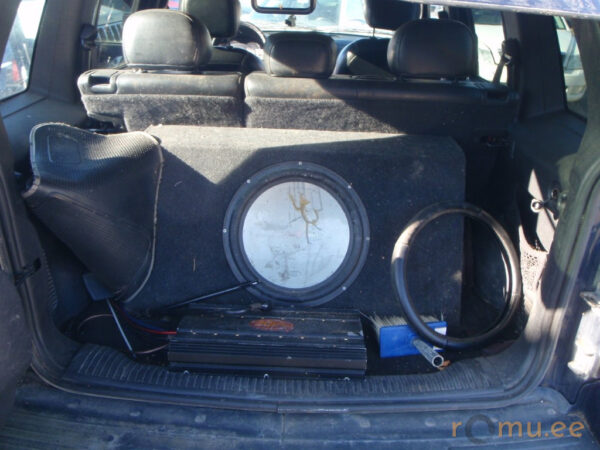 Jeep Cherokee (2002) - Image 11