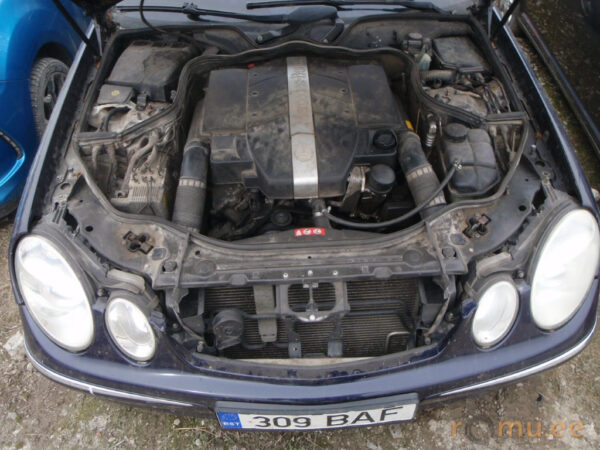 Mercedes-Benz E240 T (2004) - Image 5