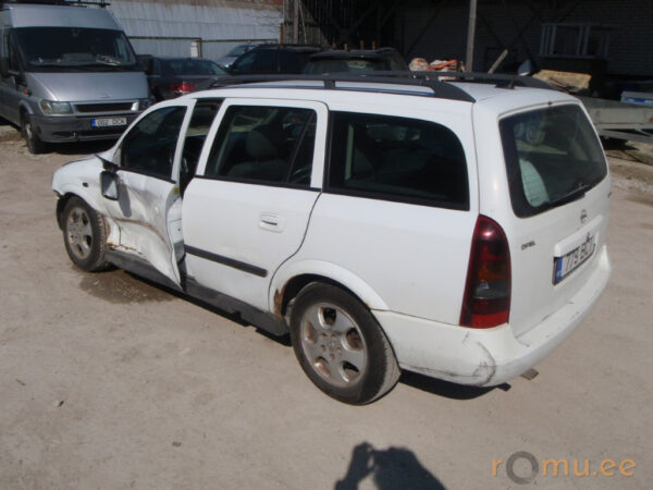 Opel Astra Caravan (2004) - Image 4
