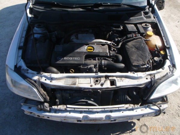Opel Astra Caravan (2004) - Image 5