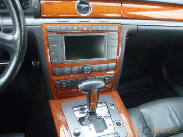 Volkswagen Phaeton (2007) - Image 9