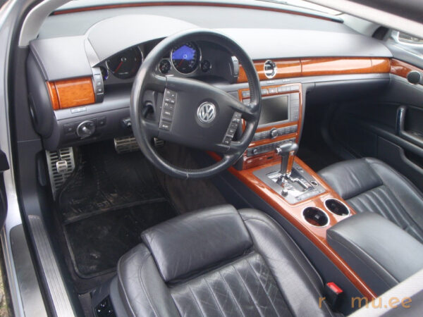 Volkswagen Phaeton (2007) - Image 8
