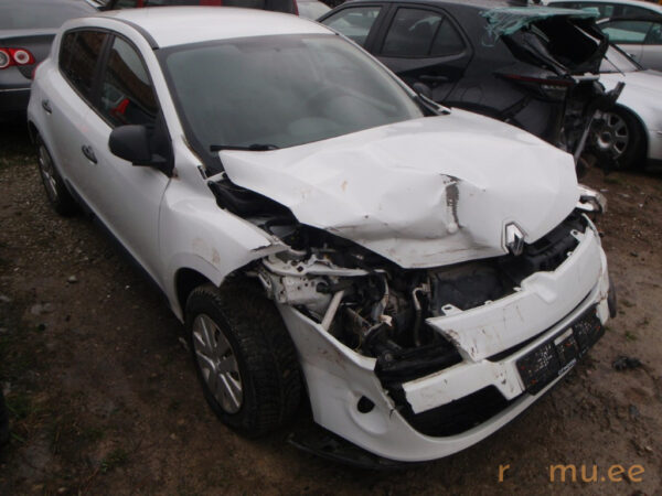 Renault Megane (2011) — изображение 2