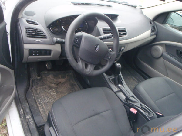 Renault Megane (2011) — изображение 7