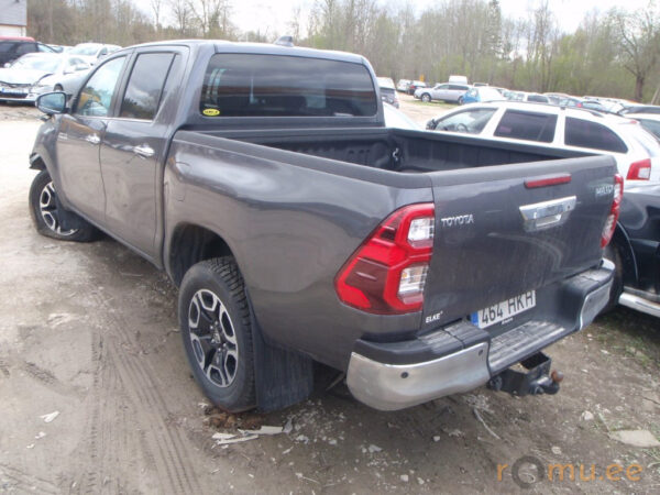 Toyota Hilux (2022) - Image 3