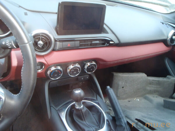 Mazda MX-5 (2020) - Image 9