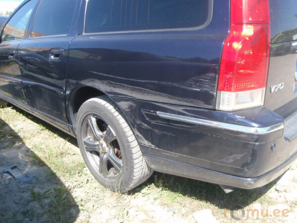 Volvo V70 (2004) - Image 5