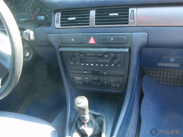 Audi A6 (1997) - Image 8