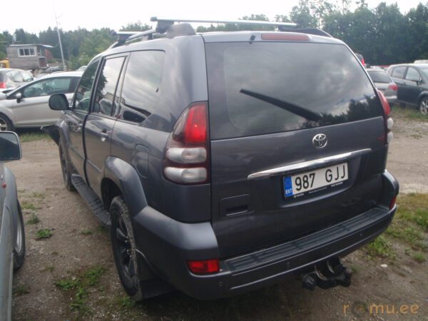 Toyota Land Cruiser 120 (2007) - Image 3