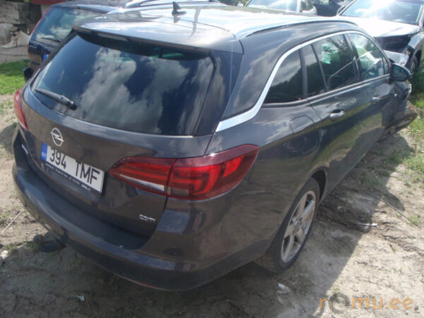 Opel Astra Sports Tourer (2016) - Image 4