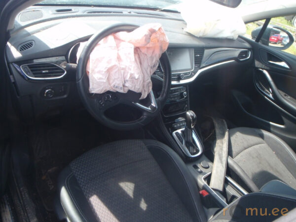 Opel Astra Sports Tourer (2016) - Image 6