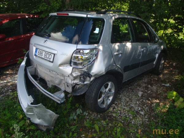 Suzuki SX4 (2011) - Image 5