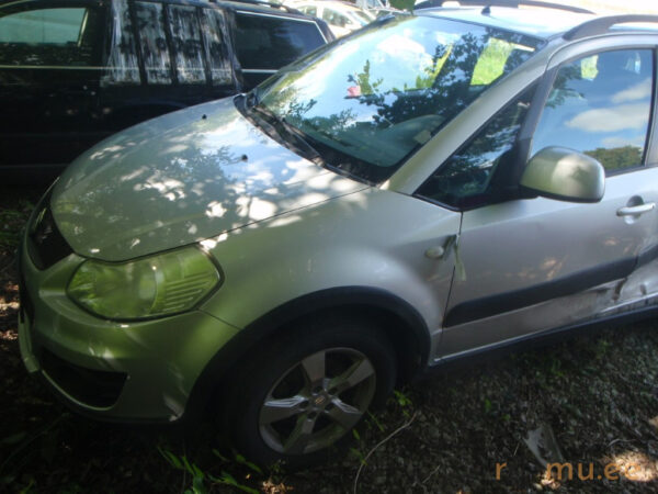Suzuki SX4 (2011) - Image 2
