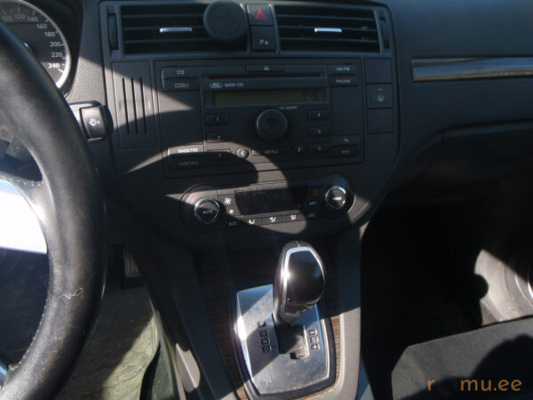 Ford C-Max (2009) - Image 8