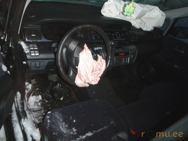 Honda FR-V (2008) - Image 7