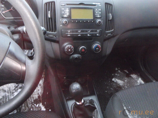 Hyundai i30 (2011) - Image 8