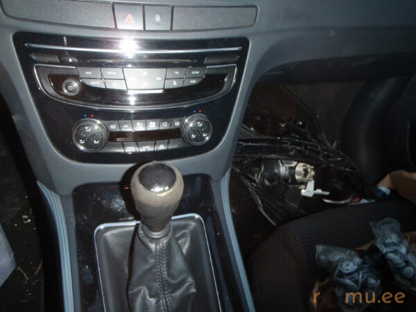 Peugeot 508 (2015) - Image 9